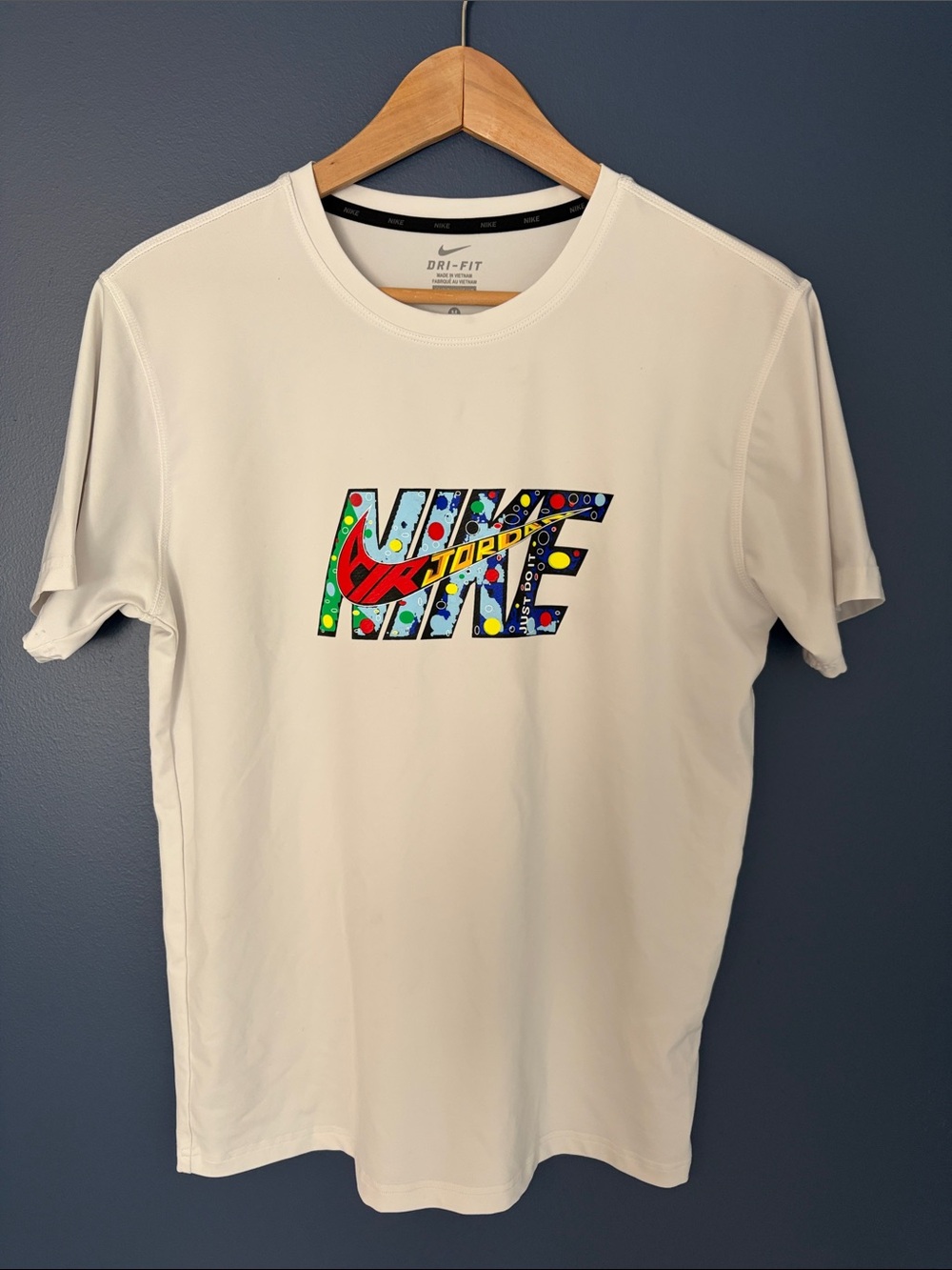 Nike White Short Sleeve Graphic Logo Tee